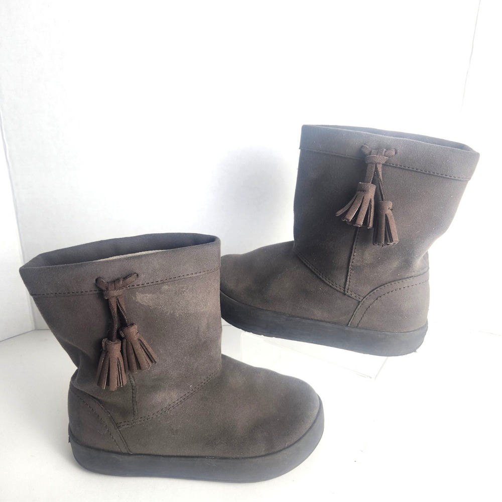 Crocs Lodgepoint Waterproof Slip-On Boots Brown Faux Suede Tassle Girls size 13